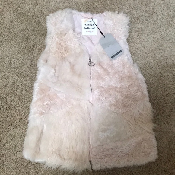 NWT! Zara girls SZ 9/10’fuzzy Zippered vest